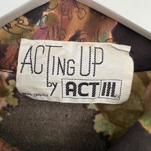 Vintage 70’s Paisley Print Button Up Shirt - Picture 7 of 10